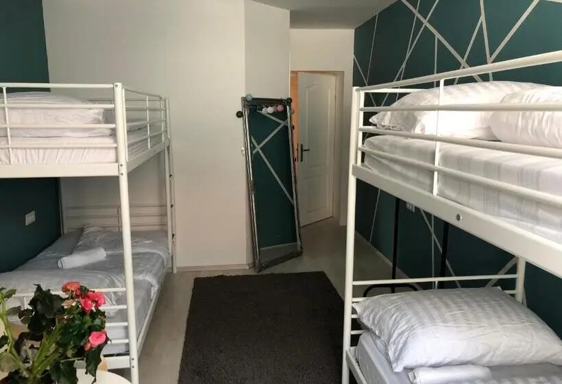 اتاق استاندارد چهار تخته, Hostel Sleeping Beauty