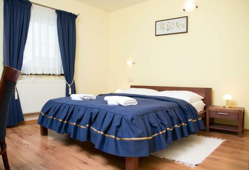 Номер Стандарт Трехместный, Amalia