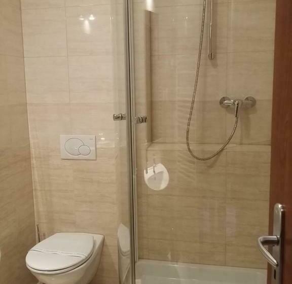舒适型房间, Auto Jas