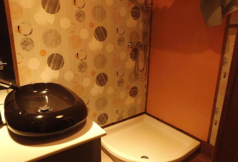 חדר סטנדרט, Bubble Dome Village