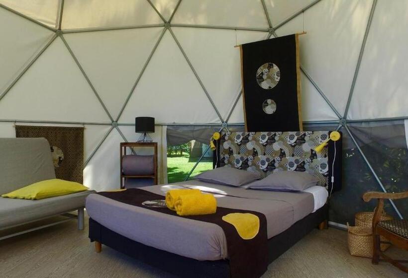 חדר סטנדרט, Bubble Dome Village