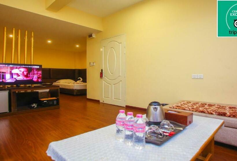 اتاق لوکس سه تخته, Grace Treasure