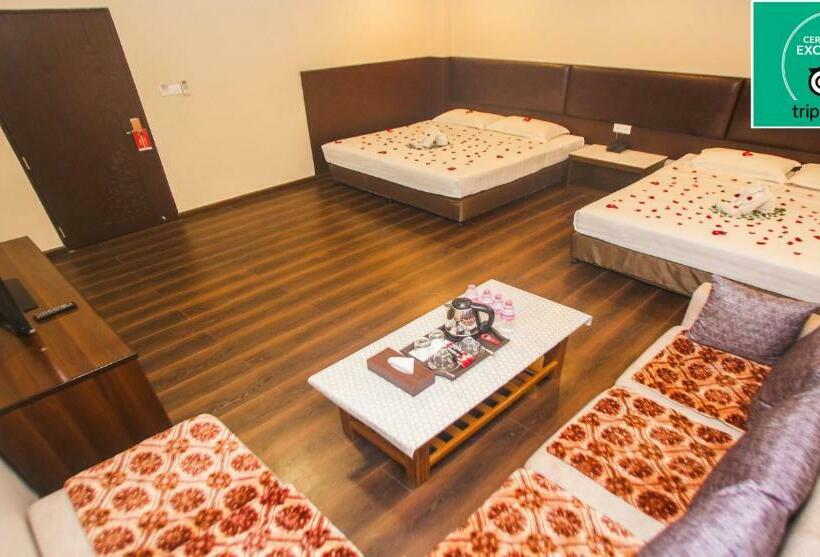 Executive Suite, Grace Treasure