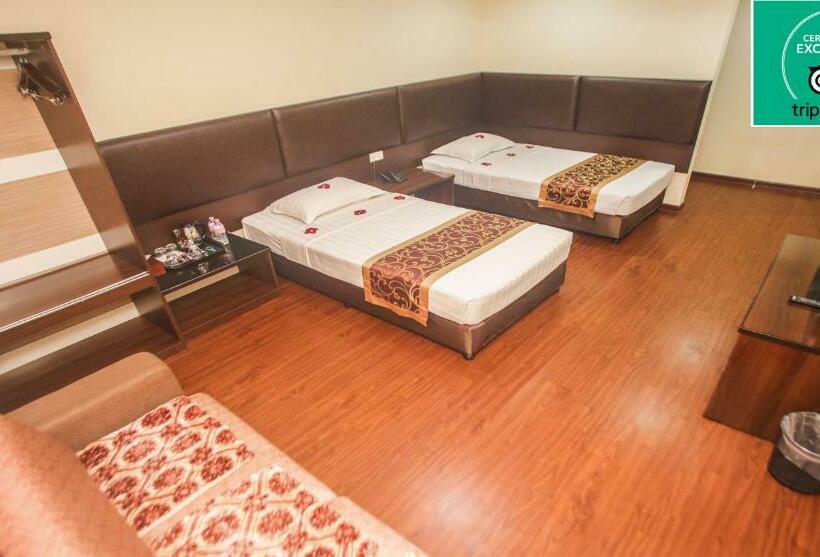 Superior Room, Grace Treasure