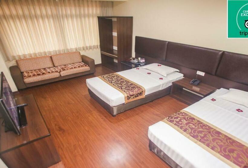 اتاق سوپریور, Grace Treasure