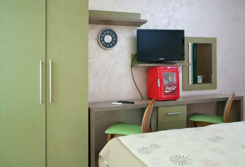 اتاق لوکس, Green Center Gili