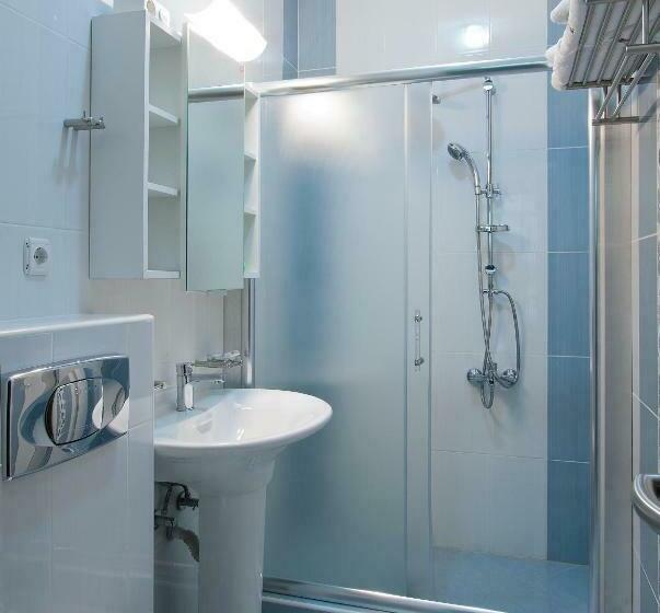 اتاق لوکس, Green Center Gili