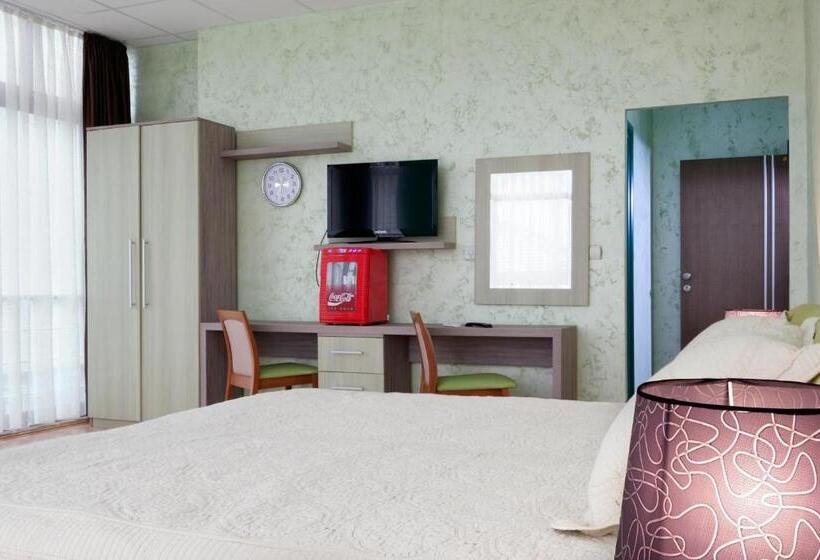 سوییت لوکس, Green Center Gili