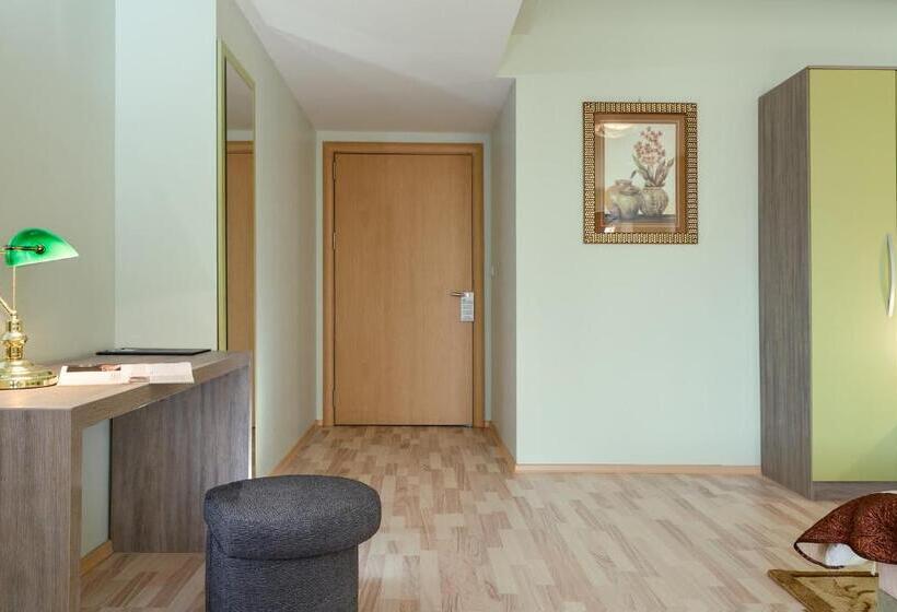 اتاق استاندارد چهار تخته, Green Center Gili