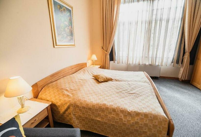 اتاق لوکس, Guest House Veronika