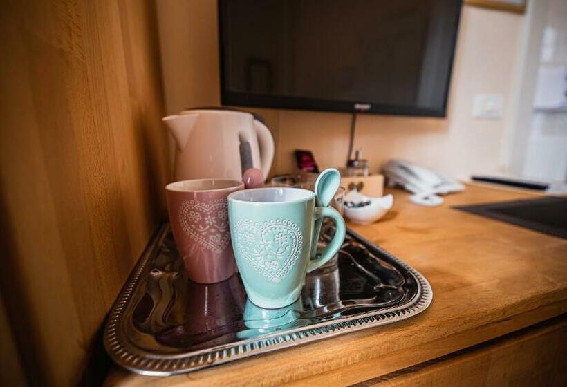 اتاق لوکس, Guest House Veronika