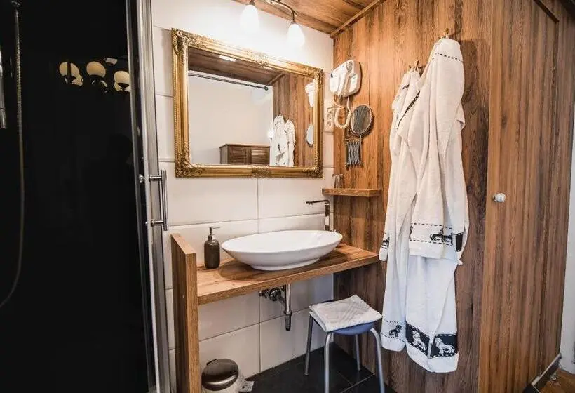 اتاق لوکس, Guest House Veronika
