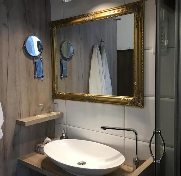 اتاق لوکس, Guest House Veronika