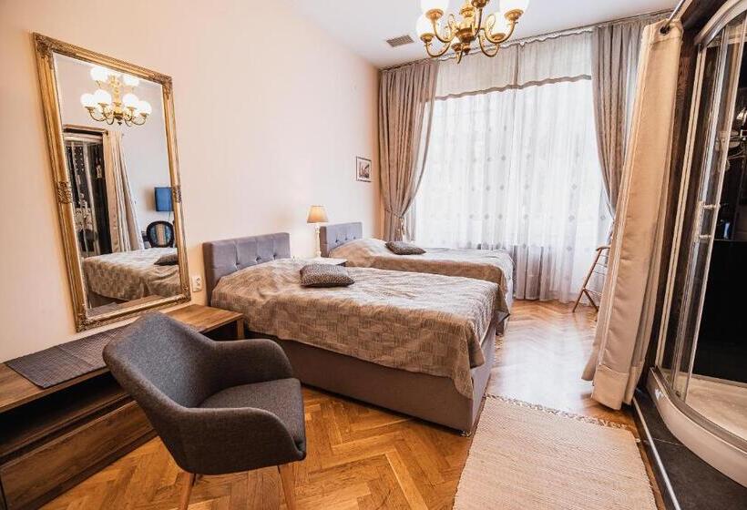 اتاق لوکس, Guest House Veronika