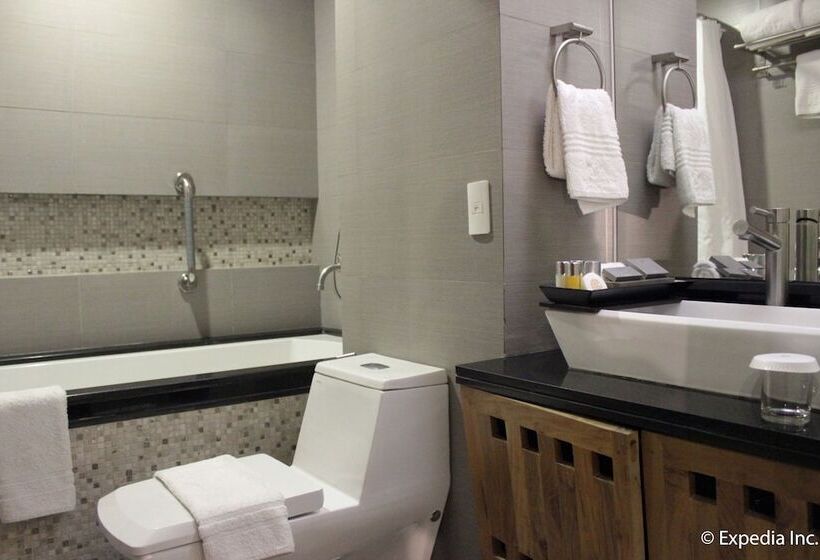 جناح إدارى, One Vittoria