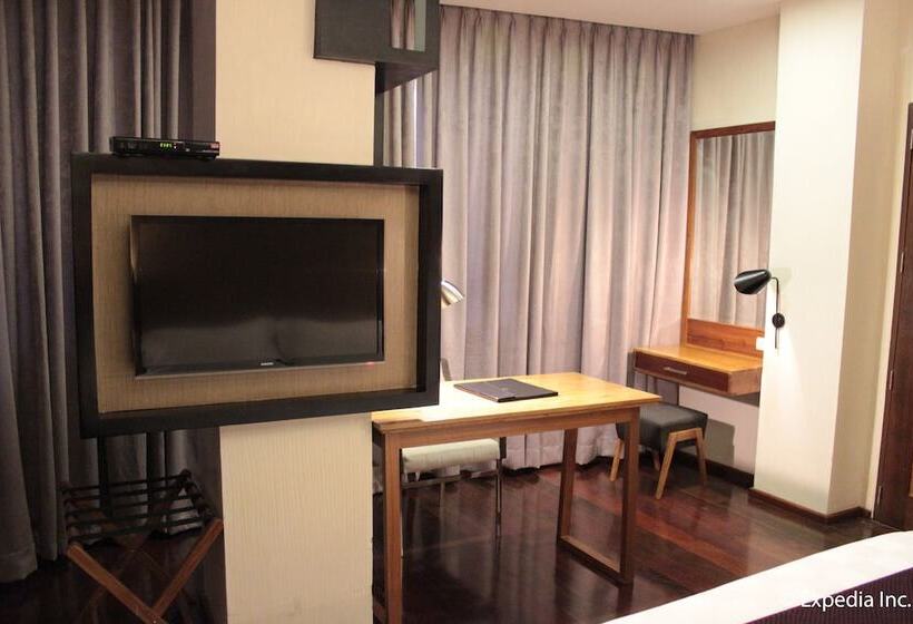 جناح إدارى, One Vittoria