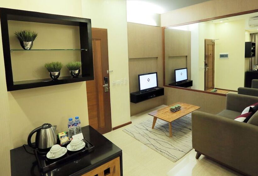 جناح إدارى, One Vittoria