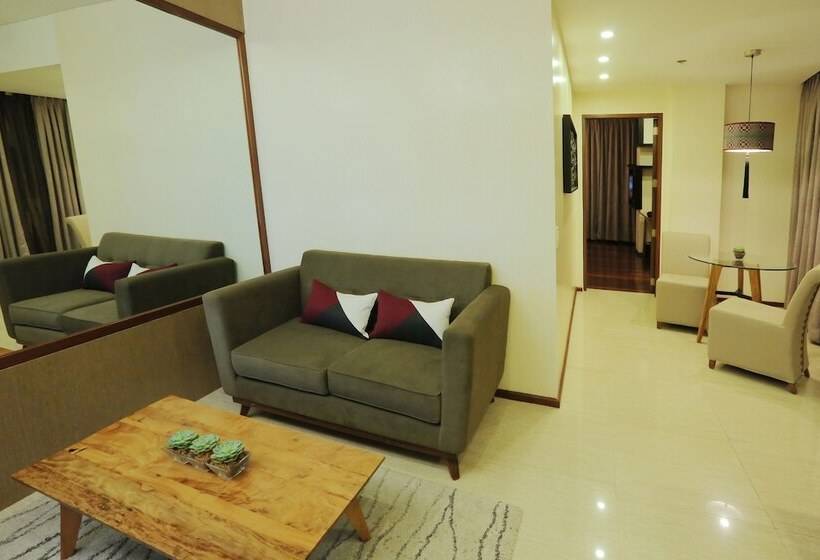 جناح إدارى, One Vittoria