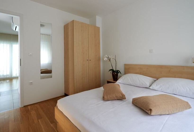 , Postojna Cave Rooms & Apartments Proteus