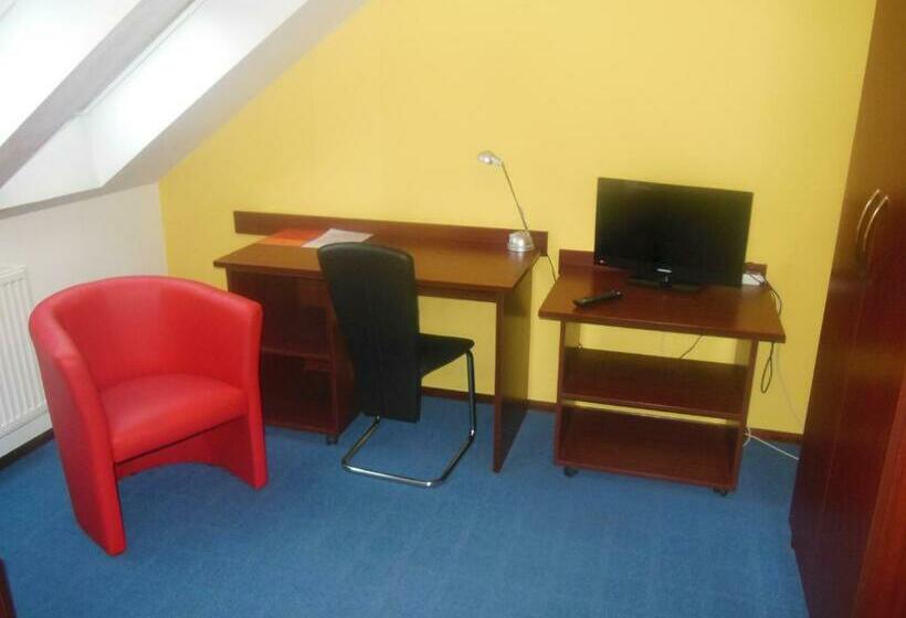 اتاق استاندارد یک نفره, Pri Belokranjcu