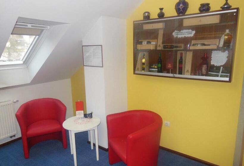 اتاق خانوادگی, Pri Belokranjcu