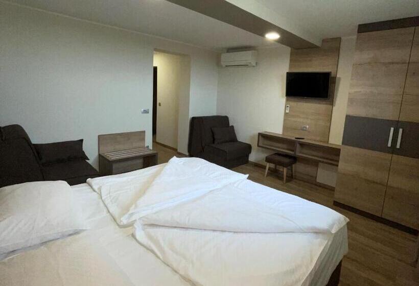 اتاق راحتی, Roškar