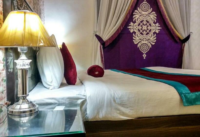 اتاق لوکس, Rose Palace Hotel, Garden Town