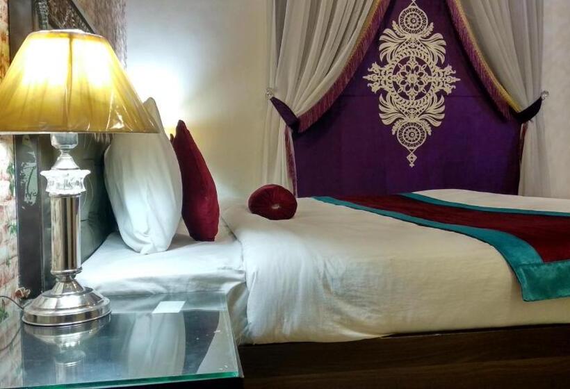 اتاق لوکس, Rose Palace Hotel, Garden Town