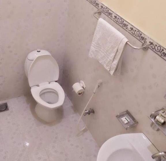 سوییت خانوادگی, Rose Palace Hotel, Garden Town