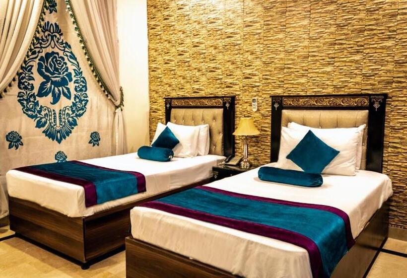 اتاق لوکس با تخت بزرگ, Rose Palace Hotel, Garden Town