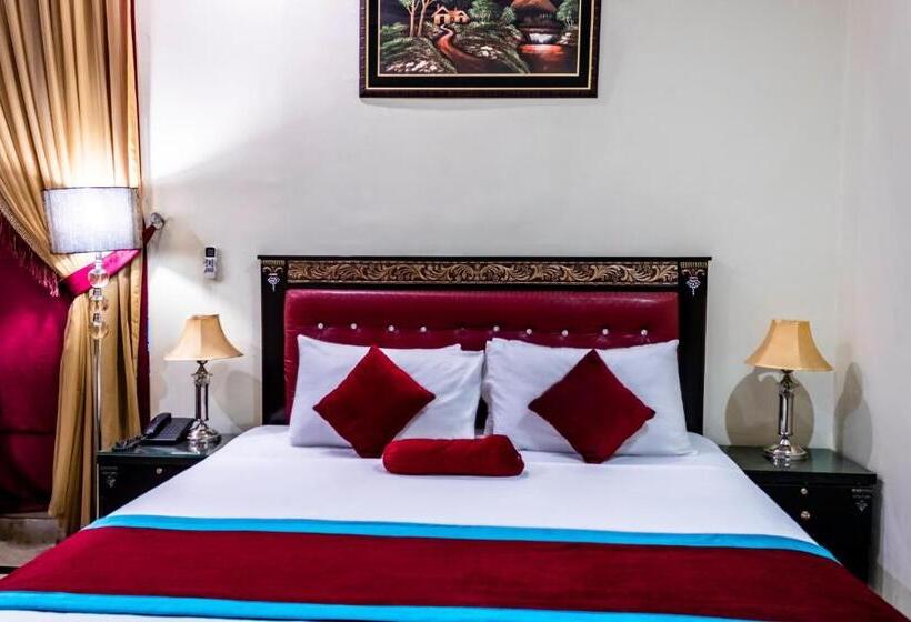 اتاق لوکس با تخت بزرگ, Rose Palace Hotel, Garden Town