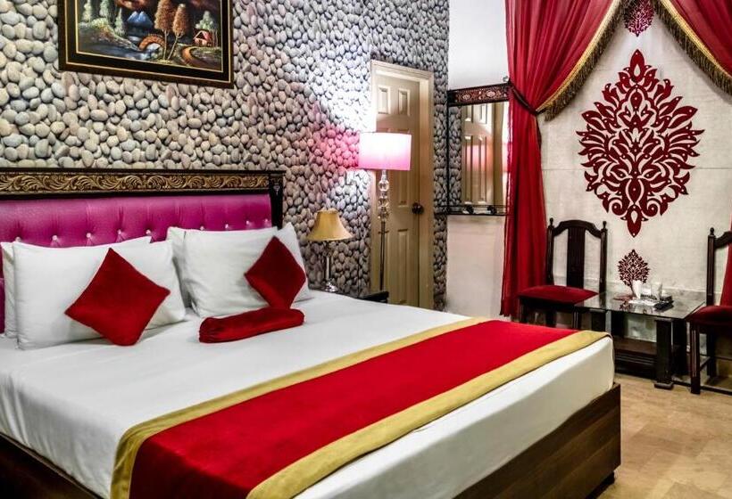 اتاق لوکس با تخت بزرگ, Rose Palace Hotel, Garden Town