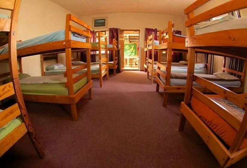 ルームシェアのワンベッド, Jeffreys Bay Backpackers