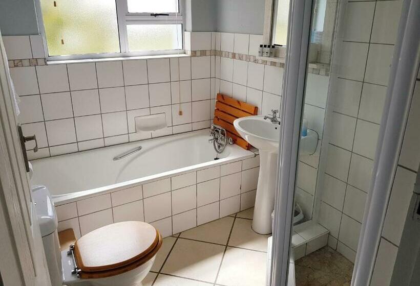 חדר סטנדרט, Beachcombers