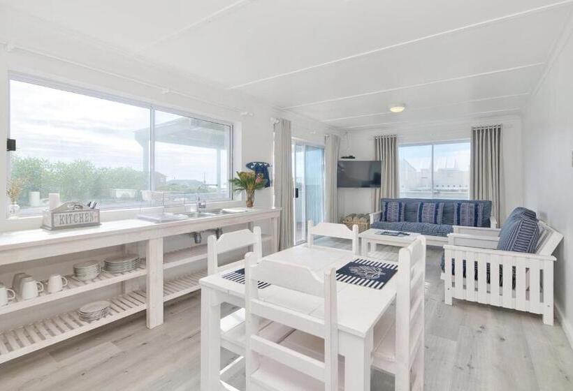 דירה בת חדר שינה 1 עם מרפסת, Beachcombers