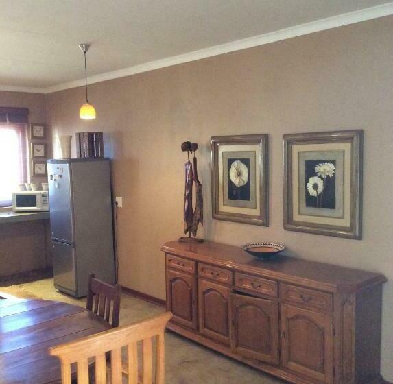 Deluxe Suite King Bed, 278 On Main