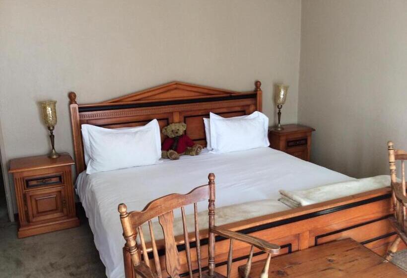 Deluxe Suite King Bed, 278 On Main