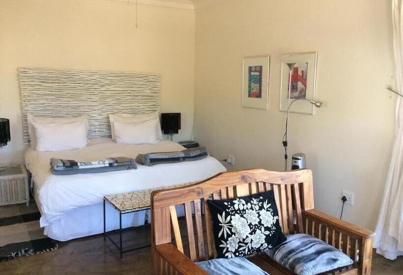 Deluxe Suite King Bed, 278 On Main