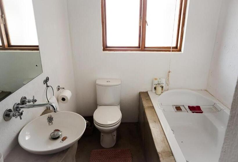 اتاق خانوادگی, 278 On Main