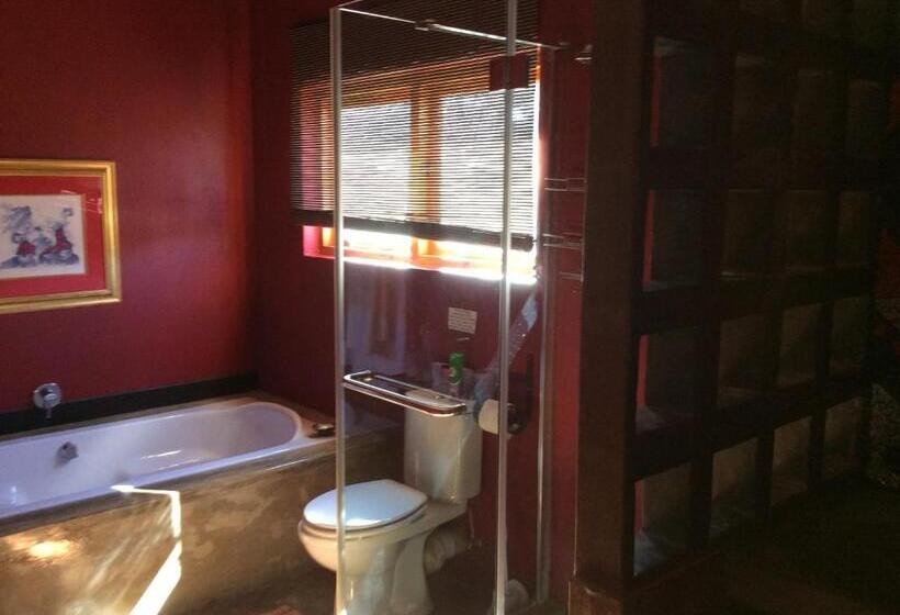 Deluxe Suite King Bed, 278 On Main