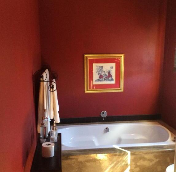 Deluxe Suite King Bed, 278 On Main