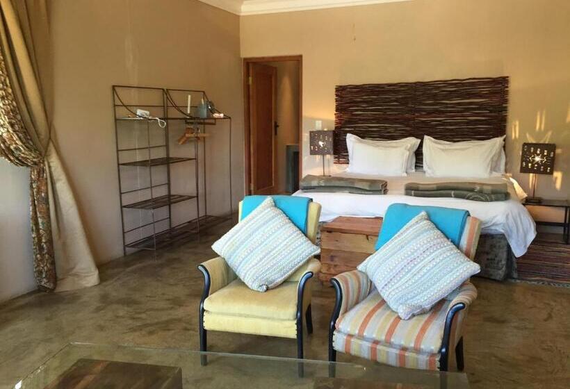 Deluxe Suite King Bed, 278 On Main