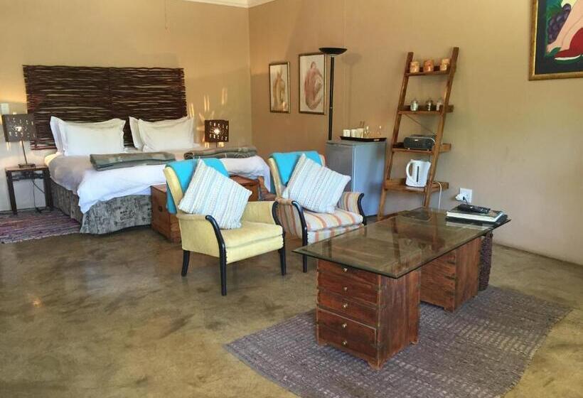 Deluxe Suite King Bed, 278 On Main