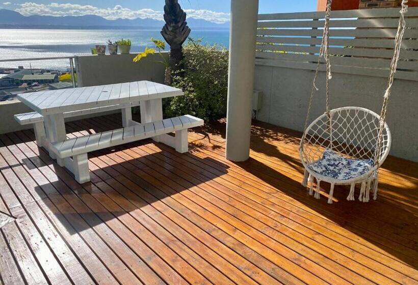 ファミリールーム, 3coloursblue Guest House