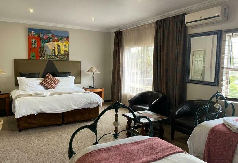 חדר משפחתי, Africa Footprints Guest House