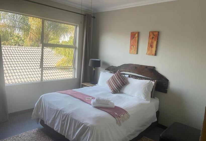 غرفة قياسية سرير كينج, Africa Footprints Guest House