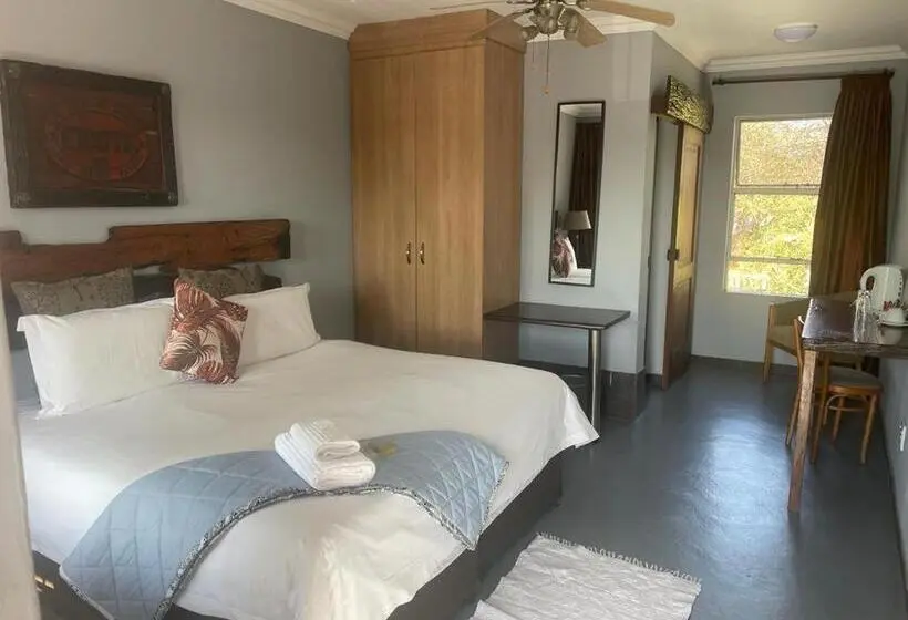 スタンダードルーム, Africa Footprints Guest House