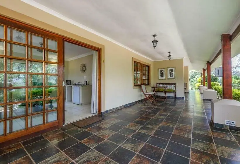 Perhesviitti, Country Lane Lodge