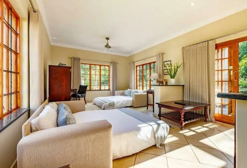 Perhestudio, Country Lane Lodge