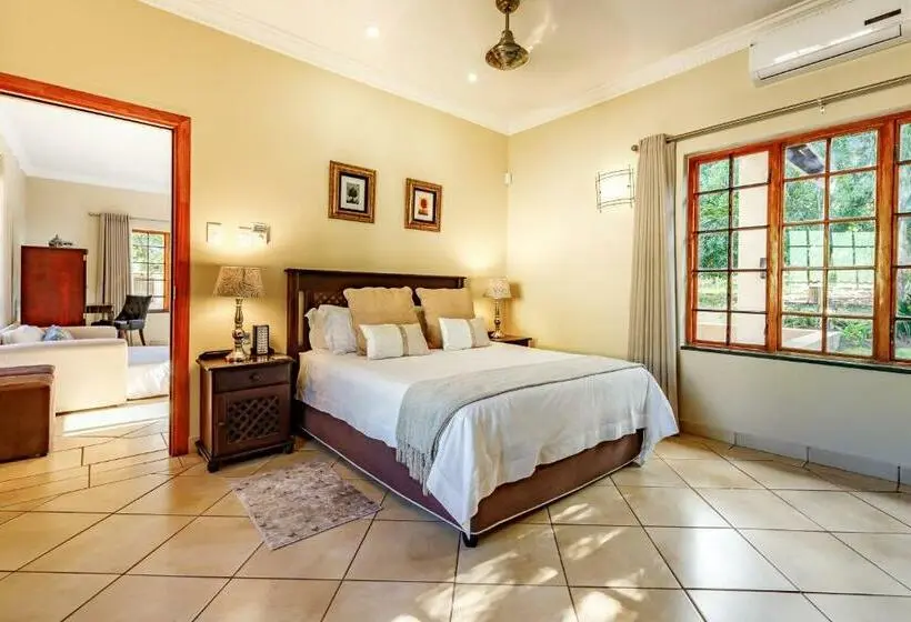 Perhestudio, Country Lane Lodge